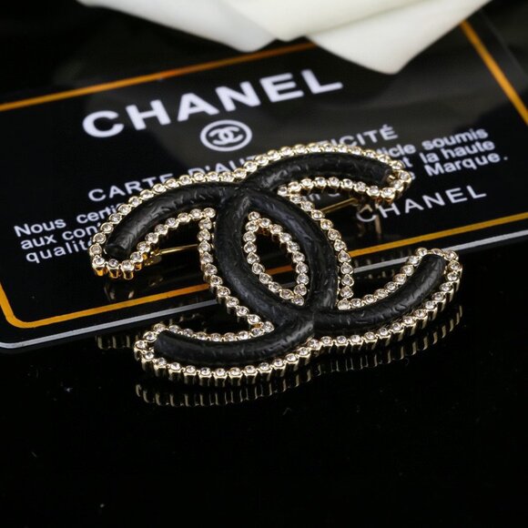 Chanel brooch - Picture 3 of 5